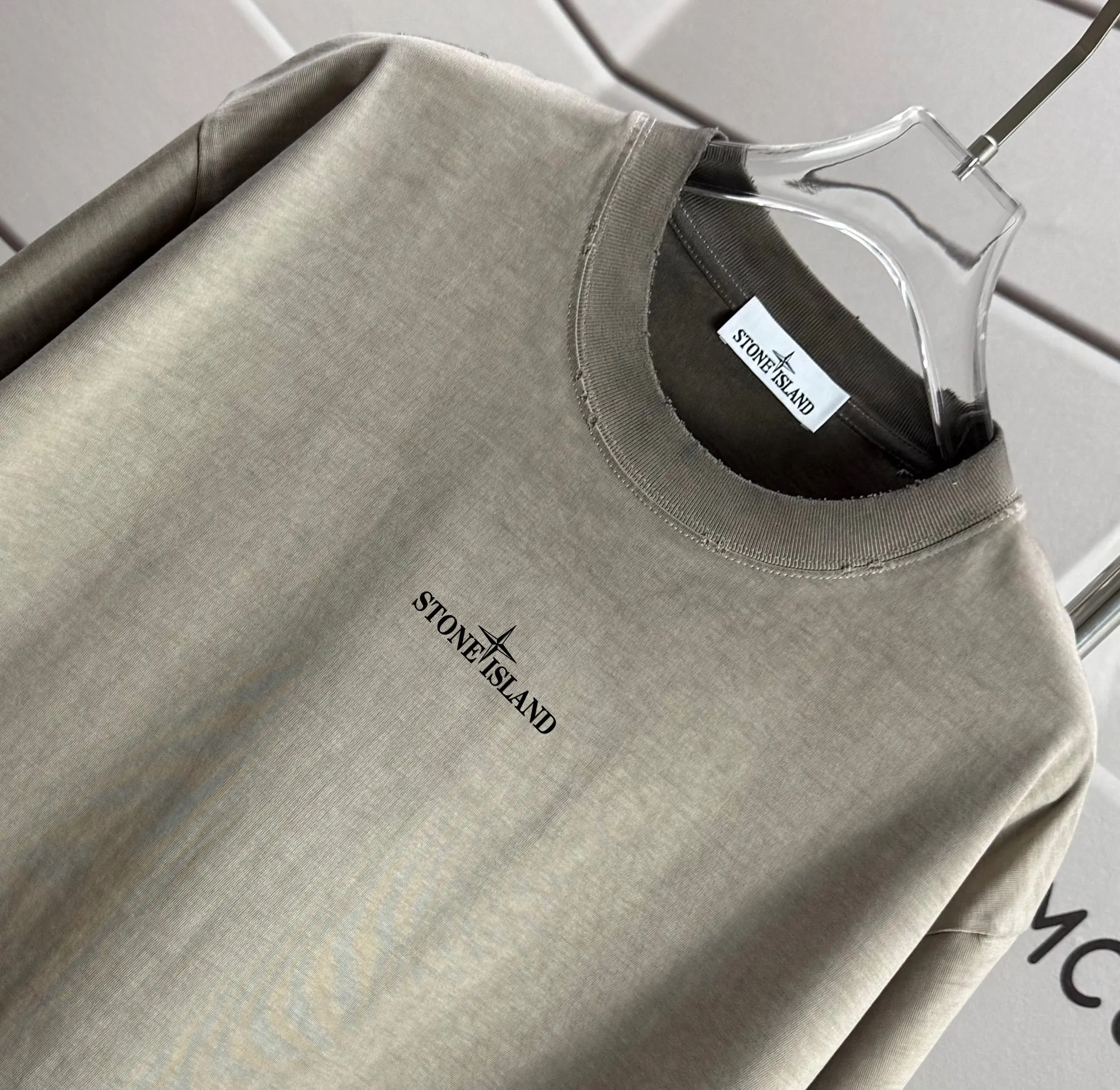 P160 Ston* islan* 石*岛 2025 autumn and winter new style Washed and worn 320g round neck short-sleeved tee Unisex loose version Color: Washed black Washed white Washed gray Brown Size: S M L XL XXL Size: S (90-130 pounds) M (120-150 pounds) L (140-165 pounds) (160-180 catties) XXL (180-210 catties)